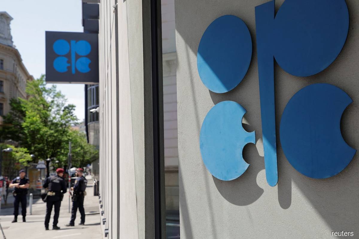 Opec+ holds 'difficult' talks on cuts and quotas